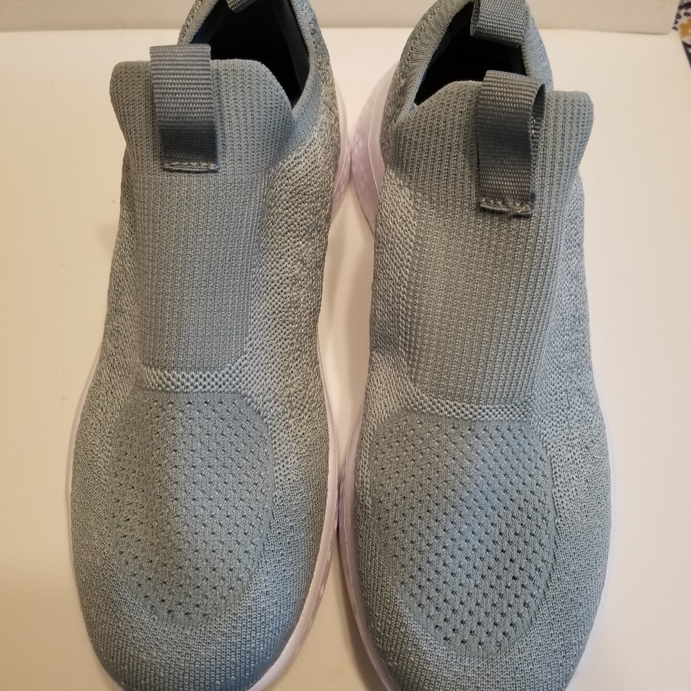AVIA comfy light weight sneakers  shoes slide size 6 1/2